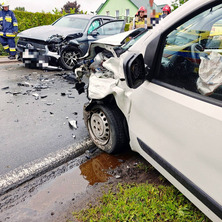 Mercedes zderzył się z fiatem. Policjanci wyjaśniali okoliczności