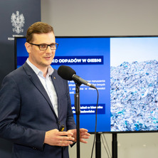 Poważne nieprawidłowości. Jak Państwo walczyło z mafią śmieciową?