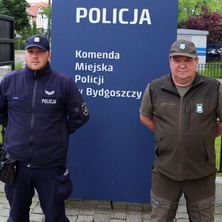 Eskorta służb. Pomogli rodzącej dojechać do szpitala