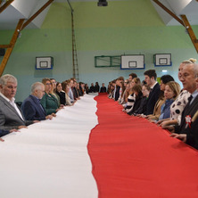 Duma i sukcesy uczniów. 11 listopada w szkole połączono z wręczeniem nagród